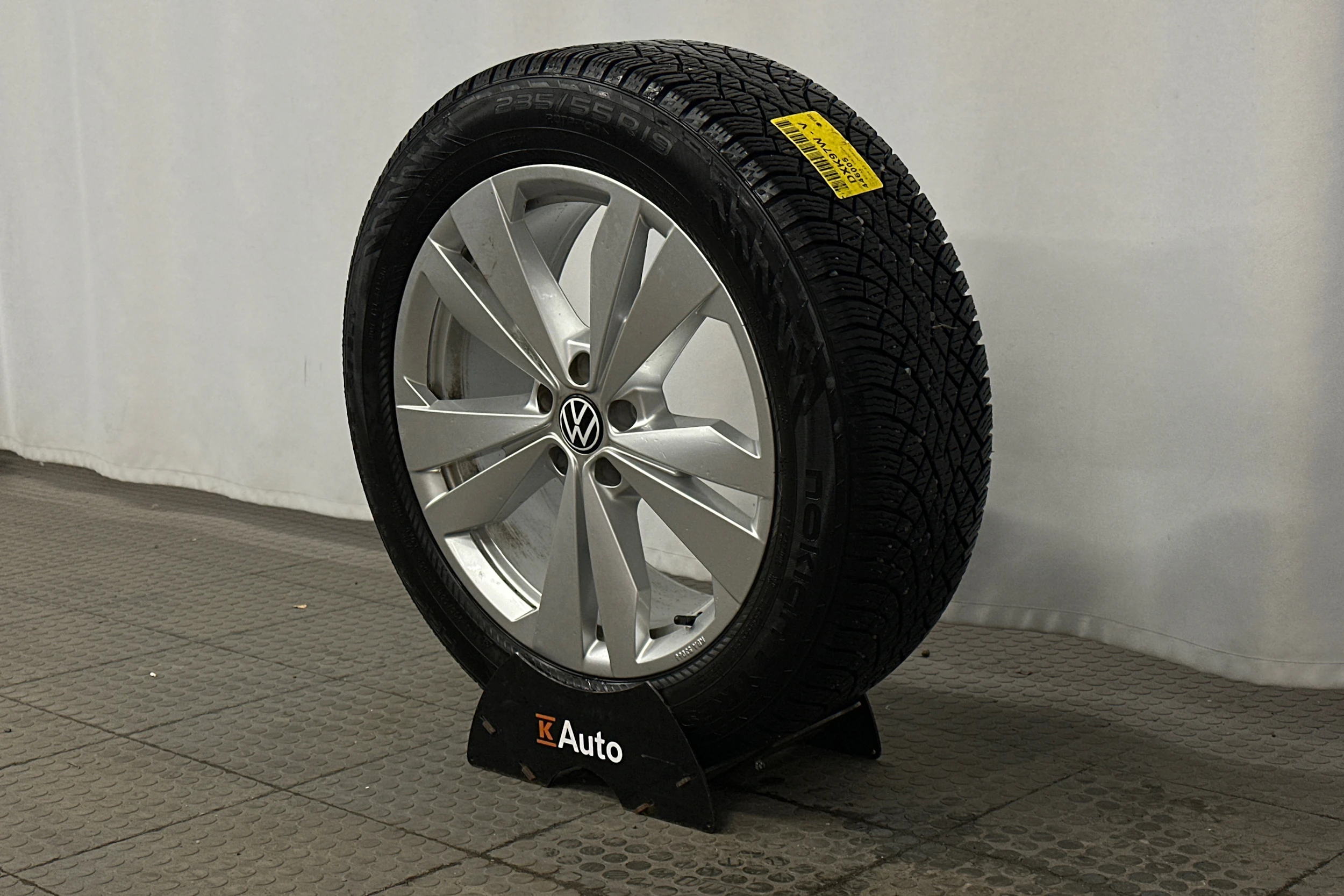 musta Volkswagen ID.5 2023 kuva 10.
