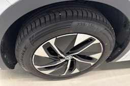 valkoinen Volkswagen ID.5 2022 kuva 13.