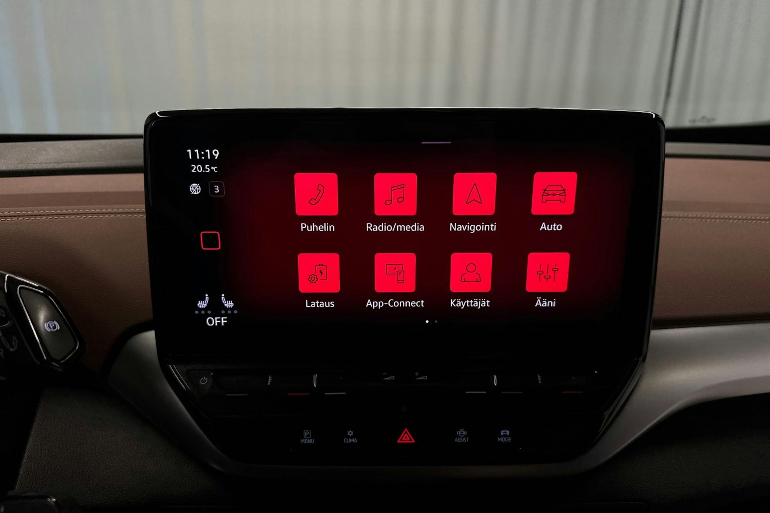 valkoinen Volkswagen ID.5 2022 kuva 18.