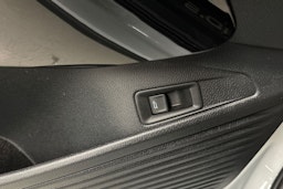 valkoinen Volkswagen ID.5 2022 kuva 25.