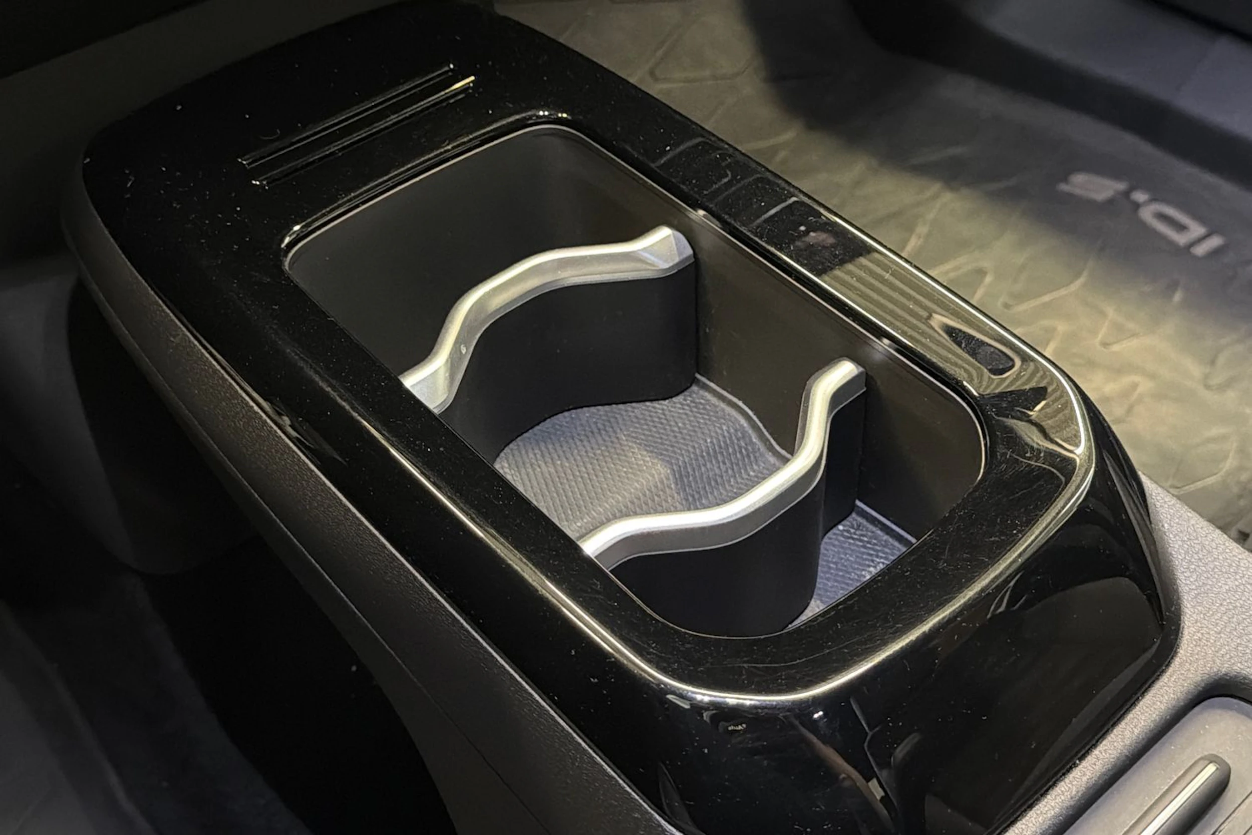 valkoinen Volkswagen ID.5 2022 kuva 33.