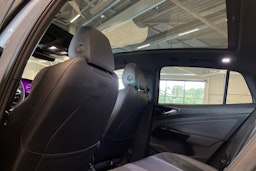 sininen Volkswagen ID.5 2022 kuva 12.