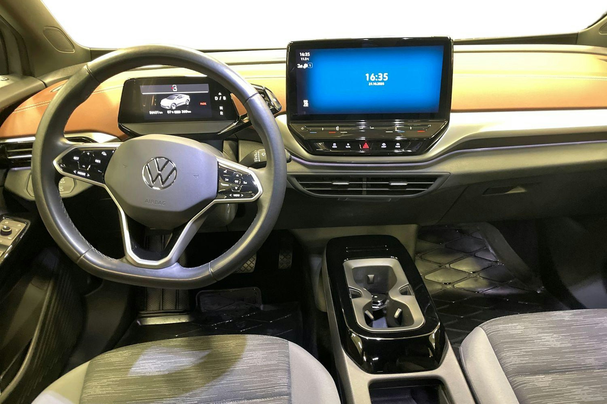 harmaa Volkswagen ID.5 2022 kuva 9.