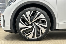 valkoinen Volkswagen ID.5 2022 kuva 9.