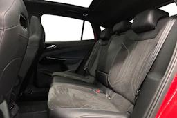 punainen Volkswagen ID.5 2022 kuva 8.