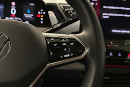 punainen Volkswagen ID.5 2022 kuva 12.