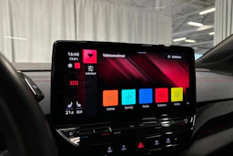 punainen Volkswagen ID.5 2022 kuva 18.