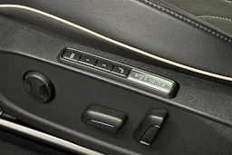 punainen Volkswagen ID.5 2022 kuva 24.