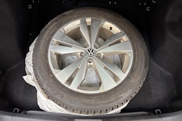 harmaa Volkswagen ID.5 2023 kuva 14.