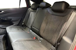 punainen Volkswagen ID.5 2023 kuva 11.