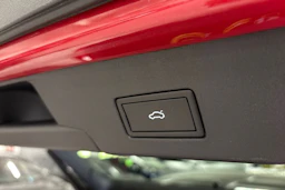 punainen Volkswagen ID.5 2023 kuva 22.