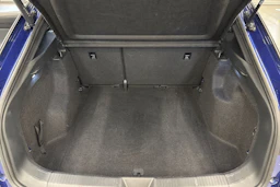 sininen Volkswagen ID.5 2023 kuva 13.