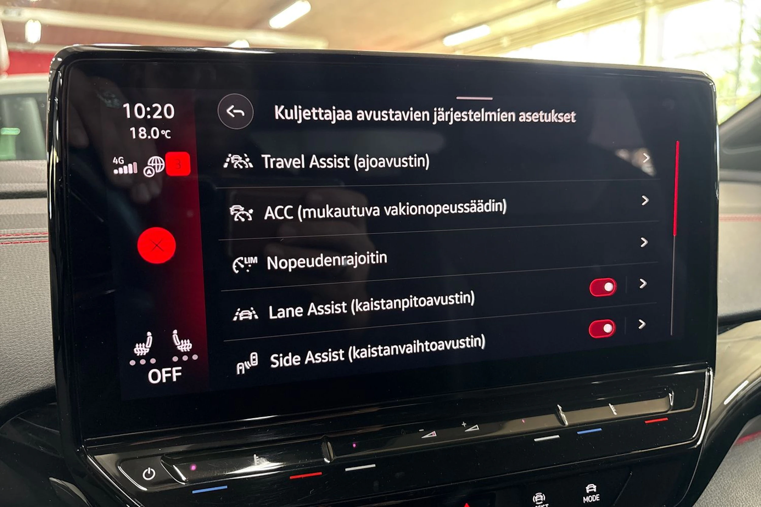 Valkoinen Volkswagen ID.5 2023 kuva 22.