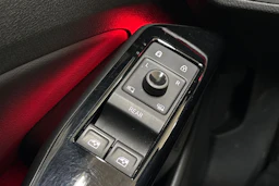 Valkoinen Volkswagen ID.5 2023 kuva 26.