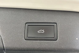 Valkoinen Volkswagen ID.5 2023 kuva 29.