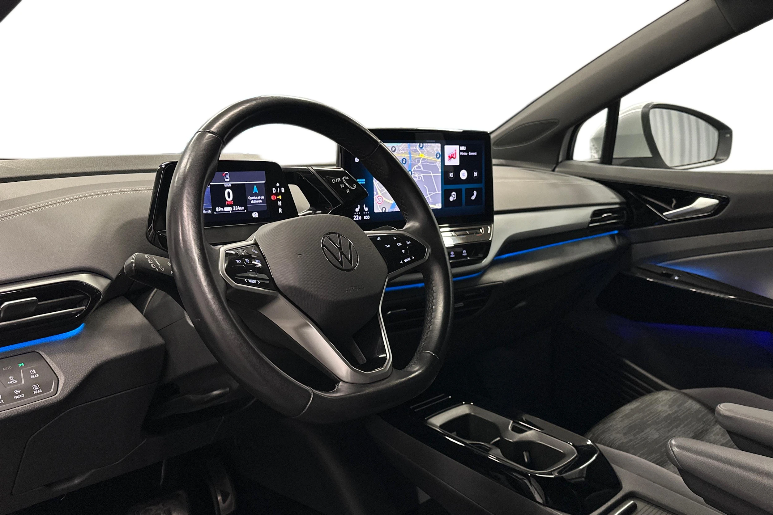 valkoinen Volkswagen ID.5 2023 kuva 8.