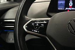 valkoinen Volkswagen ID.5 2023 kuva 18.