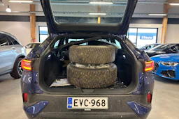 sininen Volkswagen ID.5 2023 kuva 4.