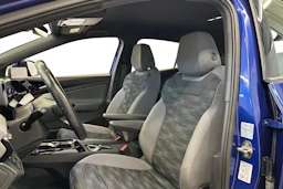 sininen Volkswagen ID.5 2023 kuva 6.