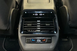 sininen Volkswagen ID.5 2023 kuva 23.