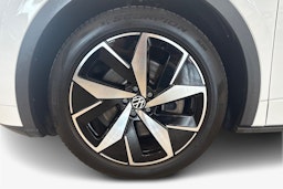 valkoinen Volkswagen ID.5 2023 kuva 11.