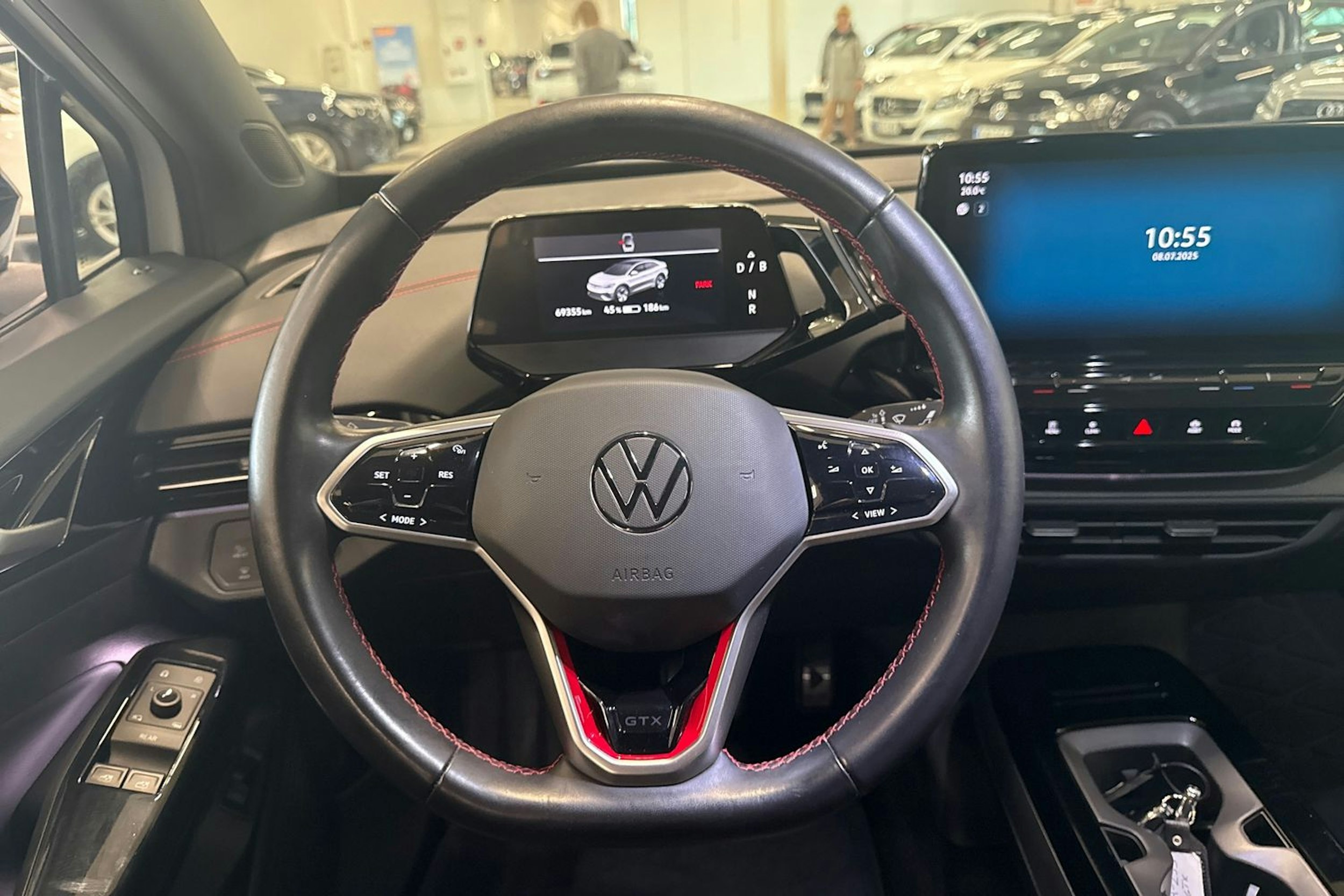 valkoinen Volkswagen ID.5 2023 kuva 14.