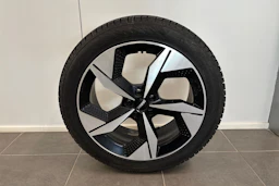 valkoinen Volkswagen ID.5 2023 kuva 15.