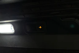 valkoinen Volkswagen ID.5 2023 kuva 19.