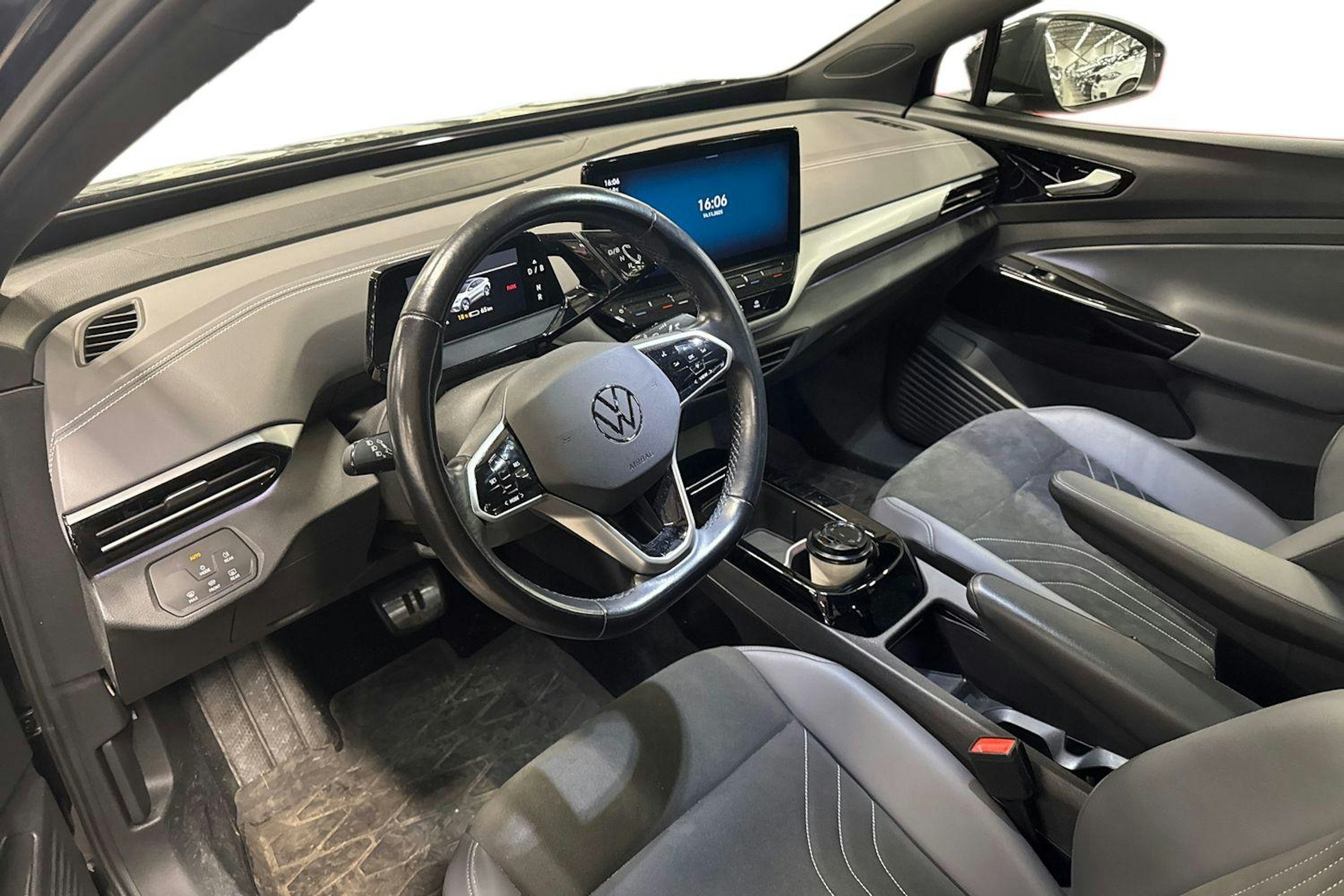 musta Volkswagen ID.5 2023 kuva 3.