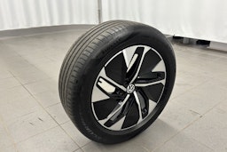 musta Volkswagen ID.5 2023 kuva 13.