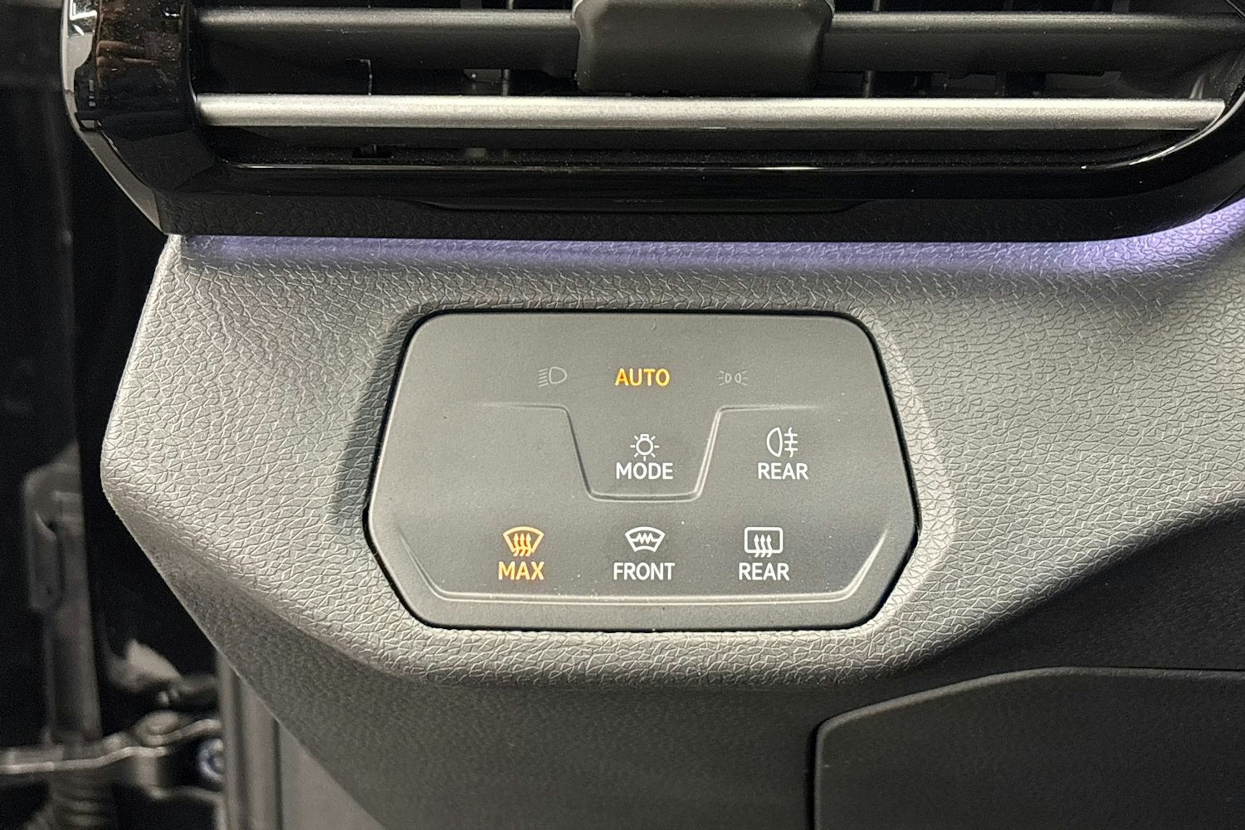 musta Volkswagen ID.5 2023 kuva 18.