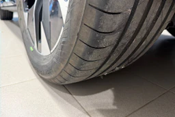 Musta Volkswagen ID.5 2023 kuva 21.
