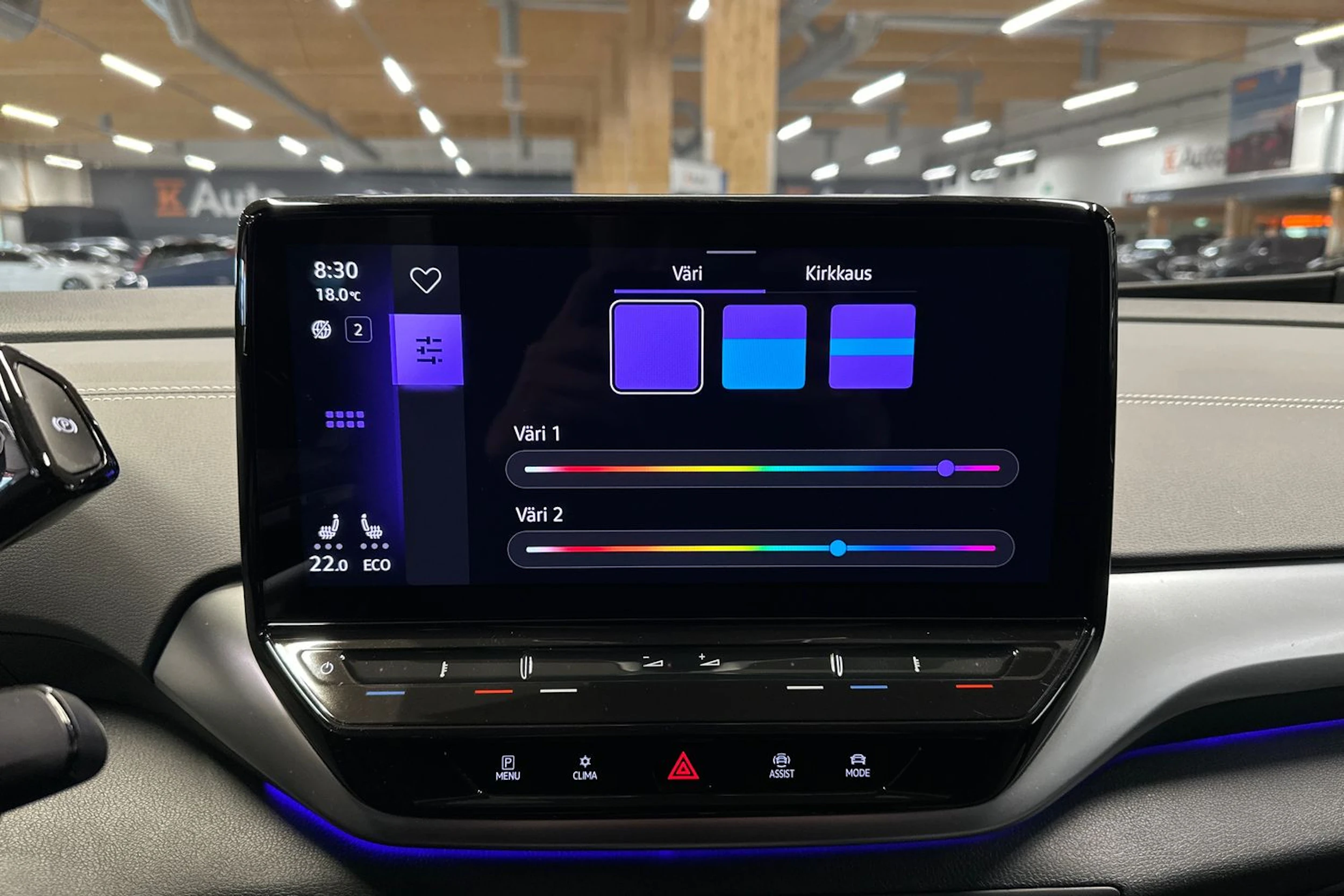 valkoinen Volkswagen ID.5 2023 kuva 15.