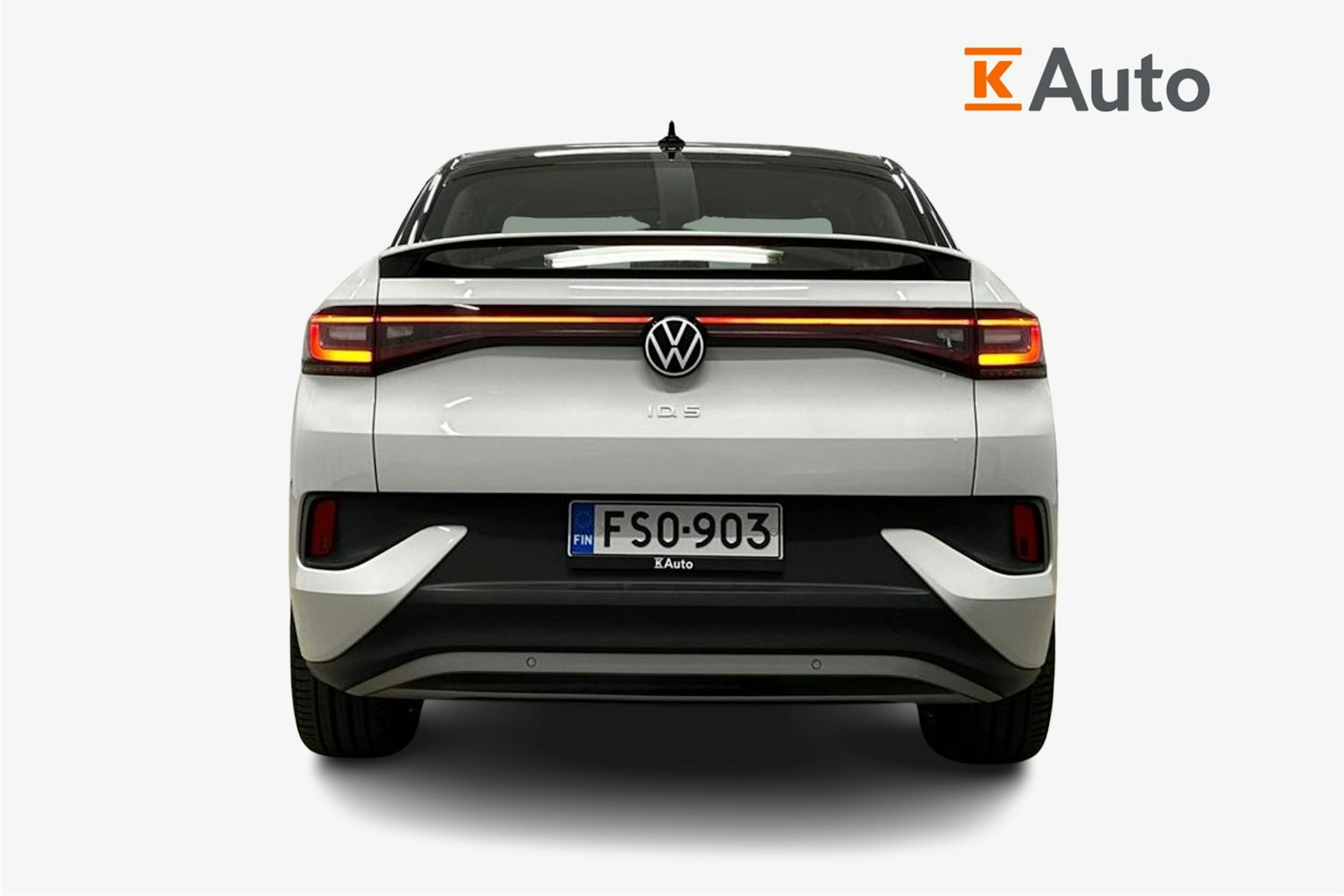valkoinen Volkswagen ID.5 2023 kuva 3.