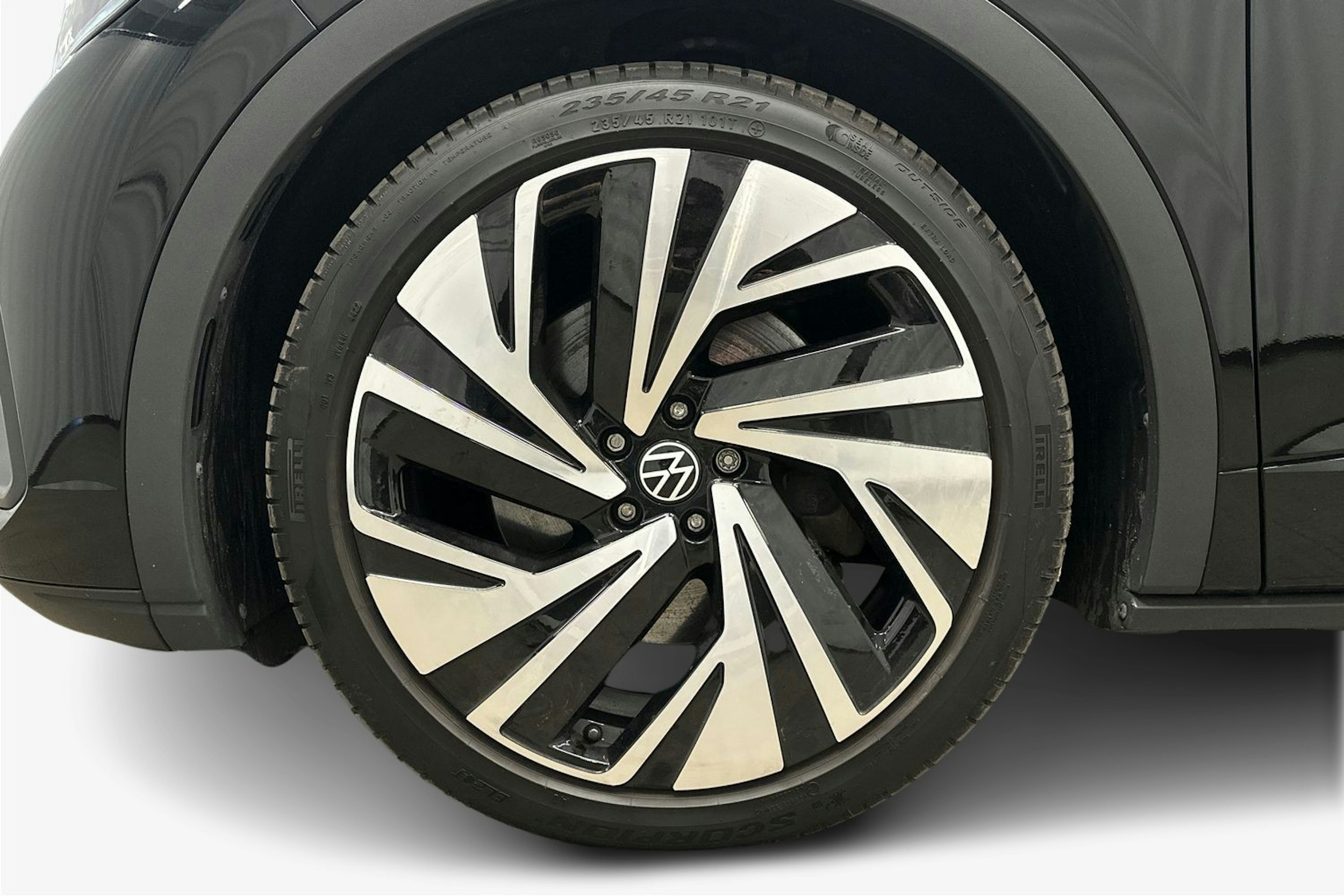 musta Volkswagen ID.5 2023 kuva 11.