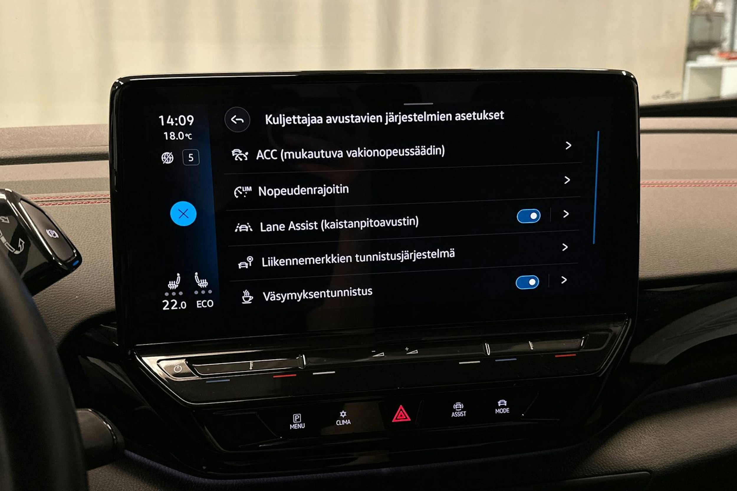 musta Volkswagen ID.5 2023 kuva 27.