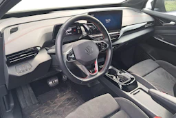 musta Volkswagen ID.5 2023 kuva 3.