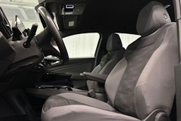 musta Volkswagen ID.5 2023 kuva 15.