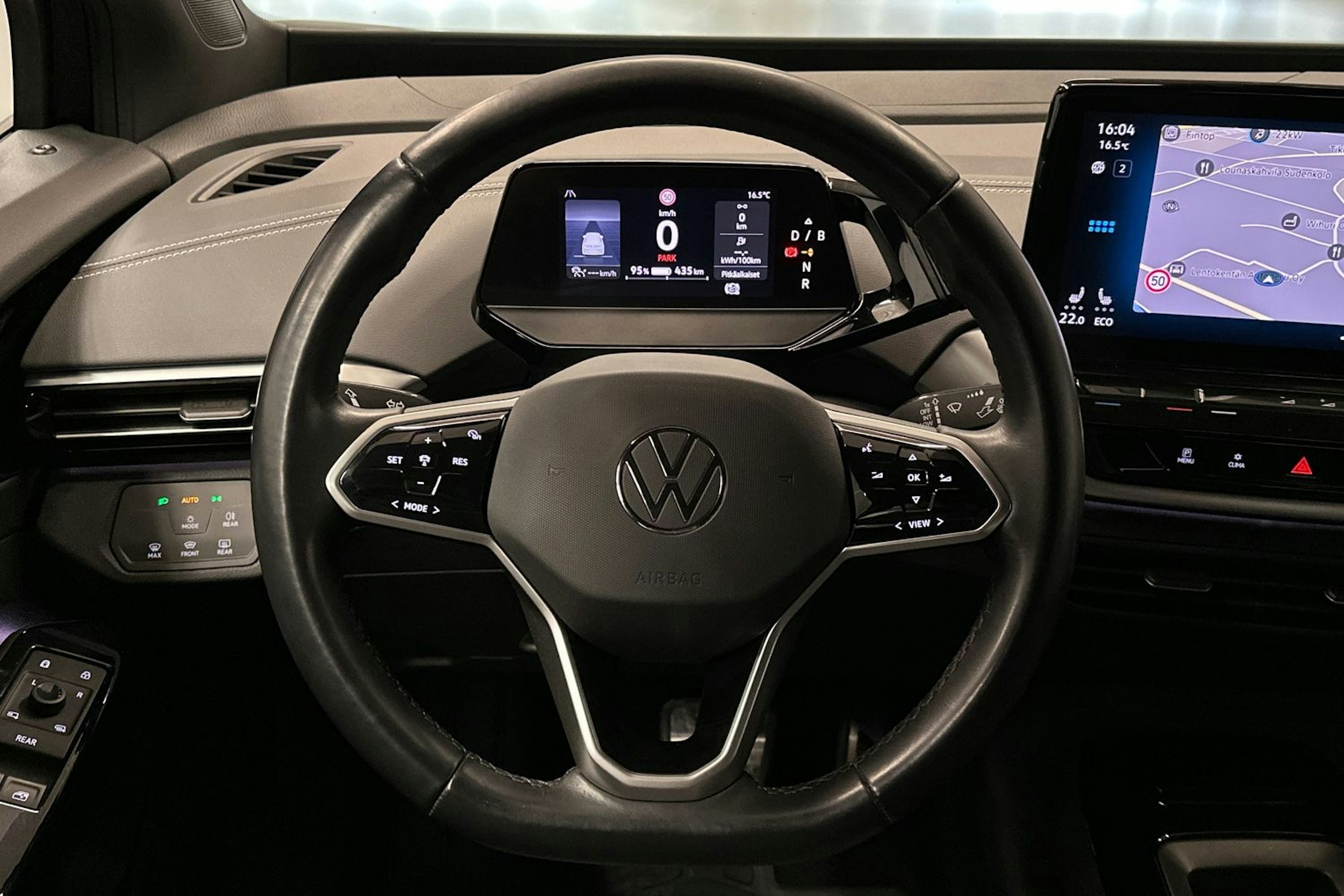 musta Volkswagen ID.5 2023 kuva 16.