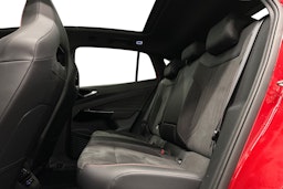 punainen Volkswagen ID.5 2023 kuva 10.