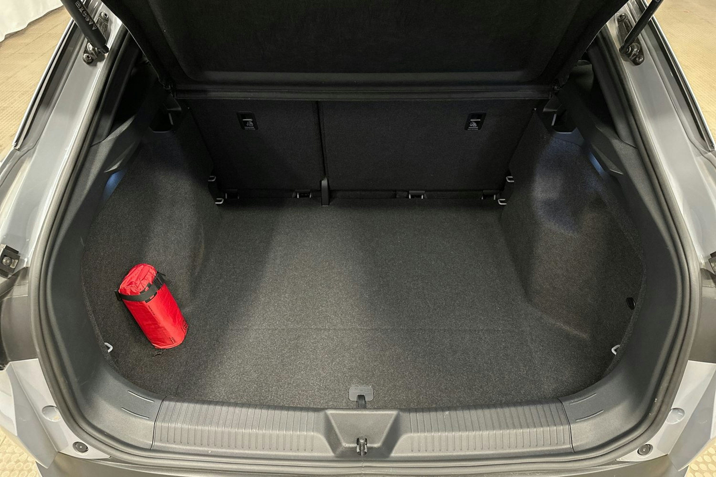 harmaa Volkswagen ID.5 2023 kuva 14.