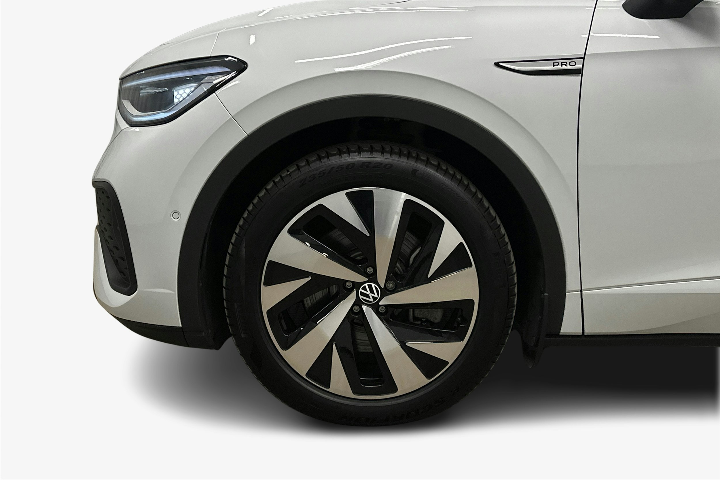 valkoinen Volkswagen ID.5 2023 kuva 11.