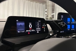 valkoinen Volkswagen ID.5 2023 kuva 17.