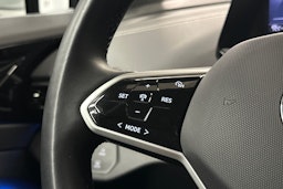 valkoinen Volkswagen ID.5 2023 kuva 18.