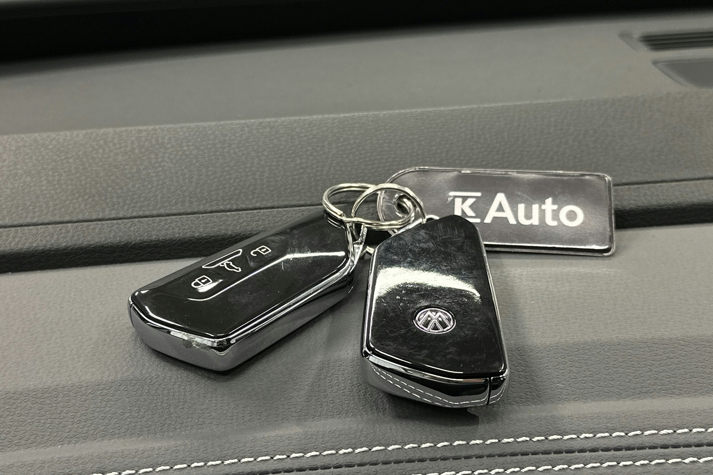 valkoinen Volkswagen ID.5 2023 kuva 28.