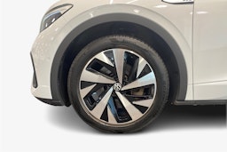 Valkoinen Volkswagen ID.5 2023 kuva 11.