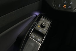 Valkoinen Volkswagen ID.5 2023 kuva 23.