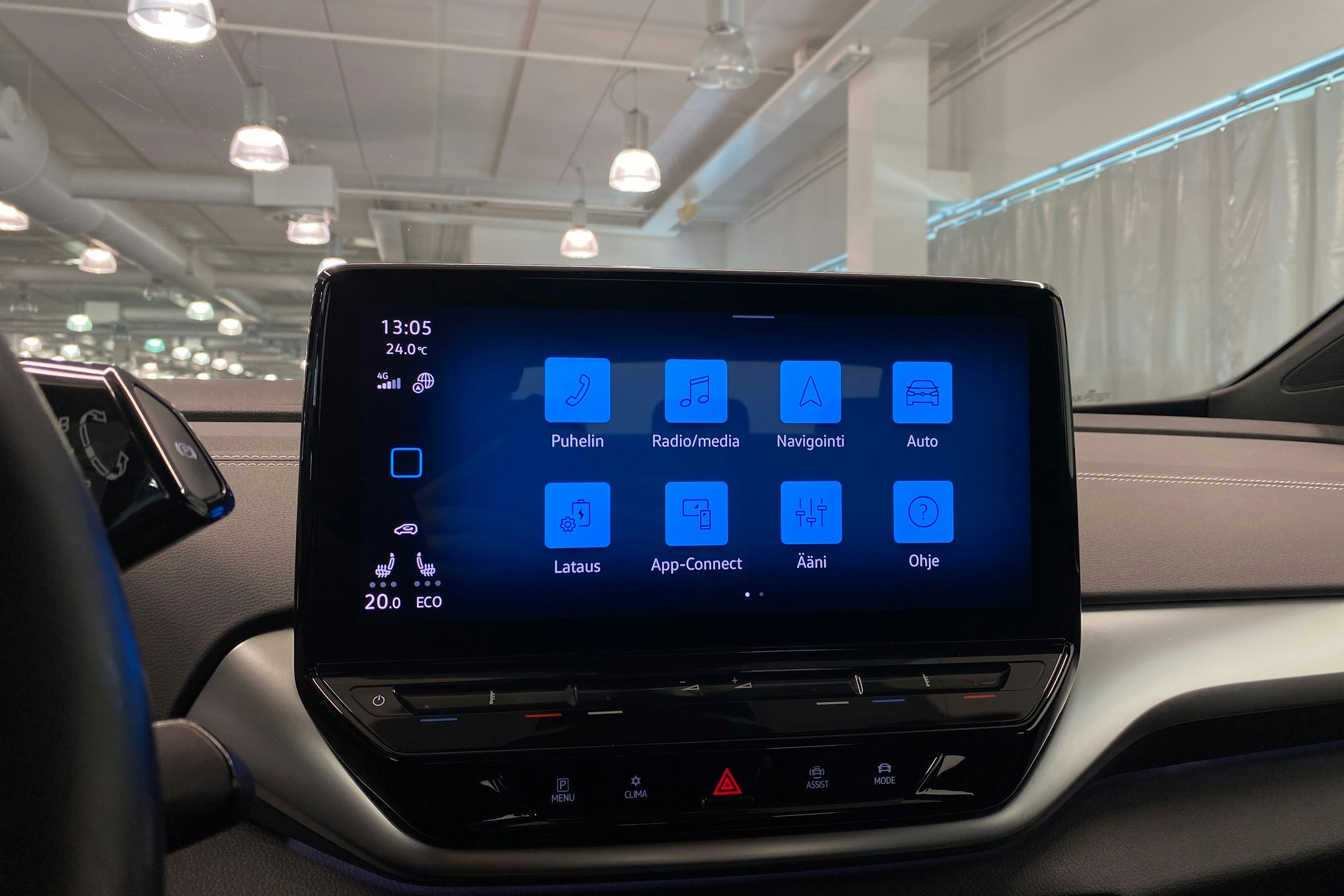 Valkoinen Volkswagen ID.5 2023 kuva 29.