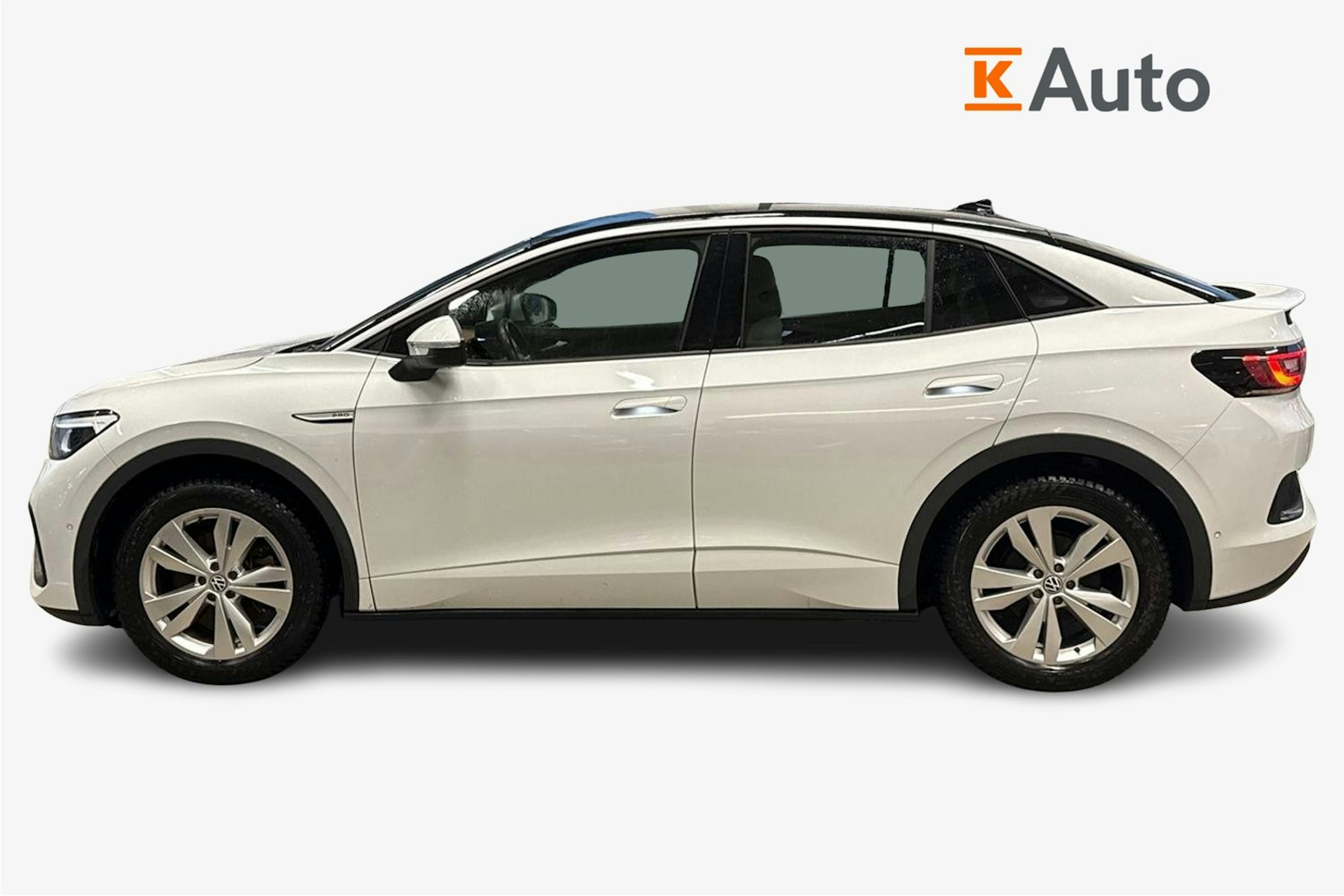 Valkoinen Volkswagen ID.5 2023 kuva 6.