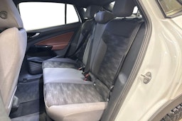 Valkoinen Volkswagen ID.5 2023 kuva 10.